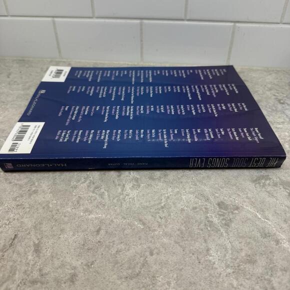 The best Soul Songs Ever Sheet Music Piano, Vocal, Guitar -Hal Leonard 70+ song - Picture 4 of 5